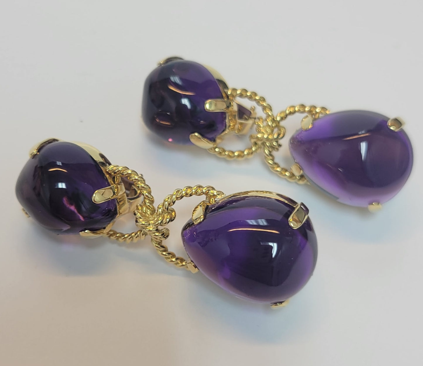 174-1 | 18ky Cabochon Amethyst Rope Twist Pebble Earrings