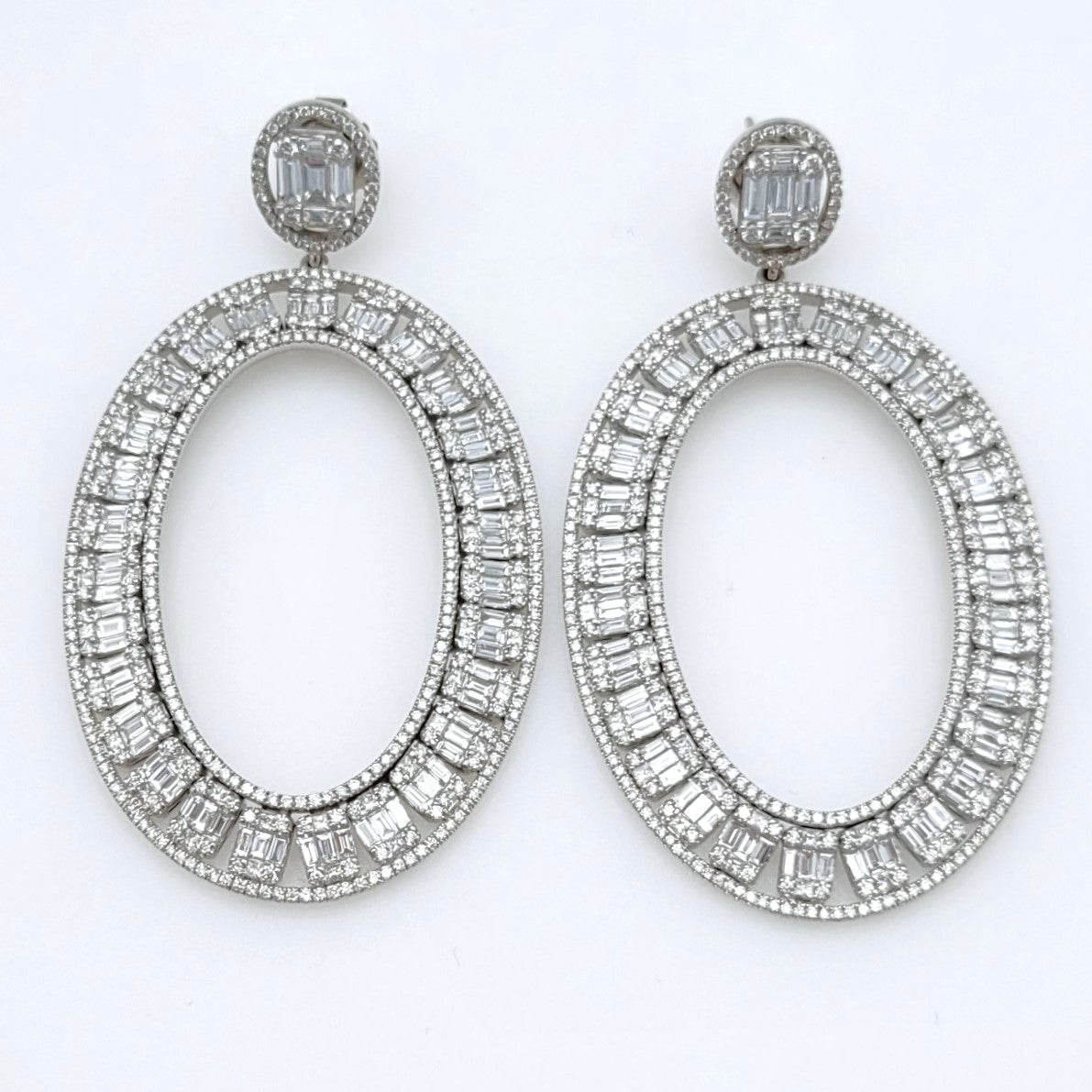 268-293 | 18kw Diamond @13.96ct Oval Eardrops