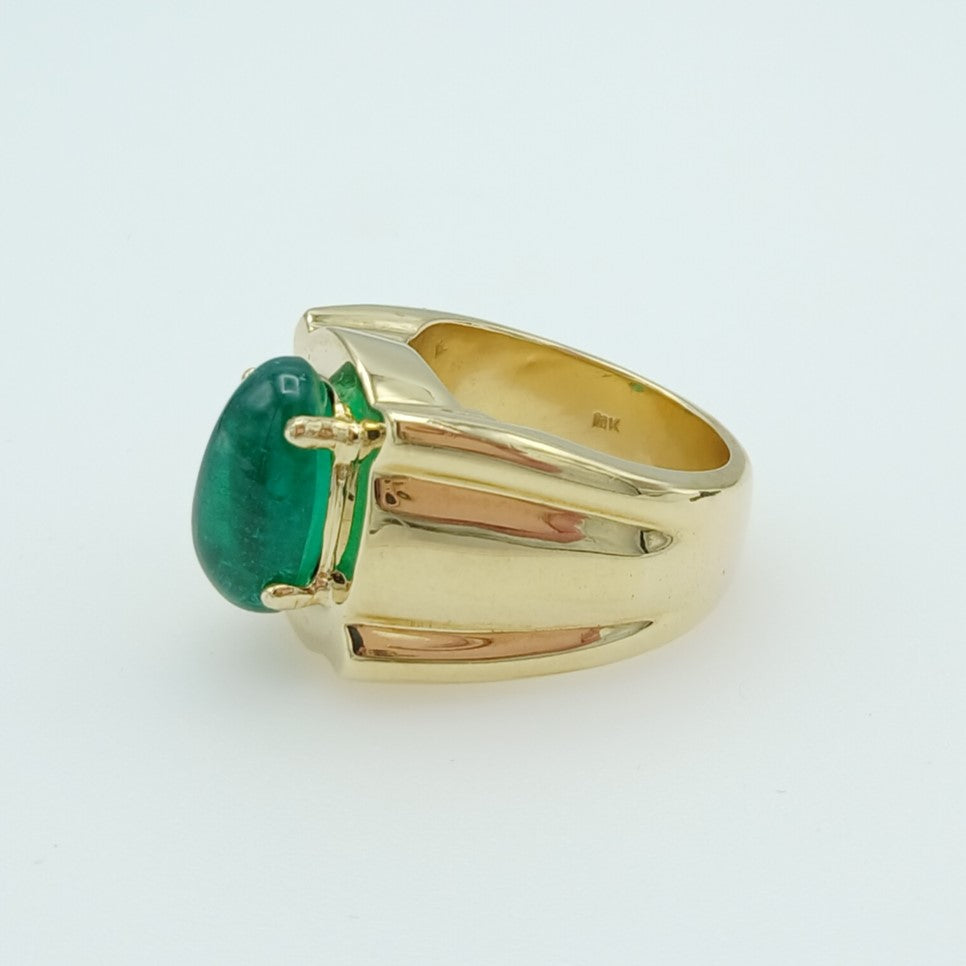 173-330 | 18ky Cabochon Emerald Ring