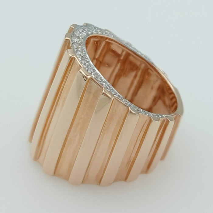 173-331 | 18kp/w Wide Panel Diamond Ring