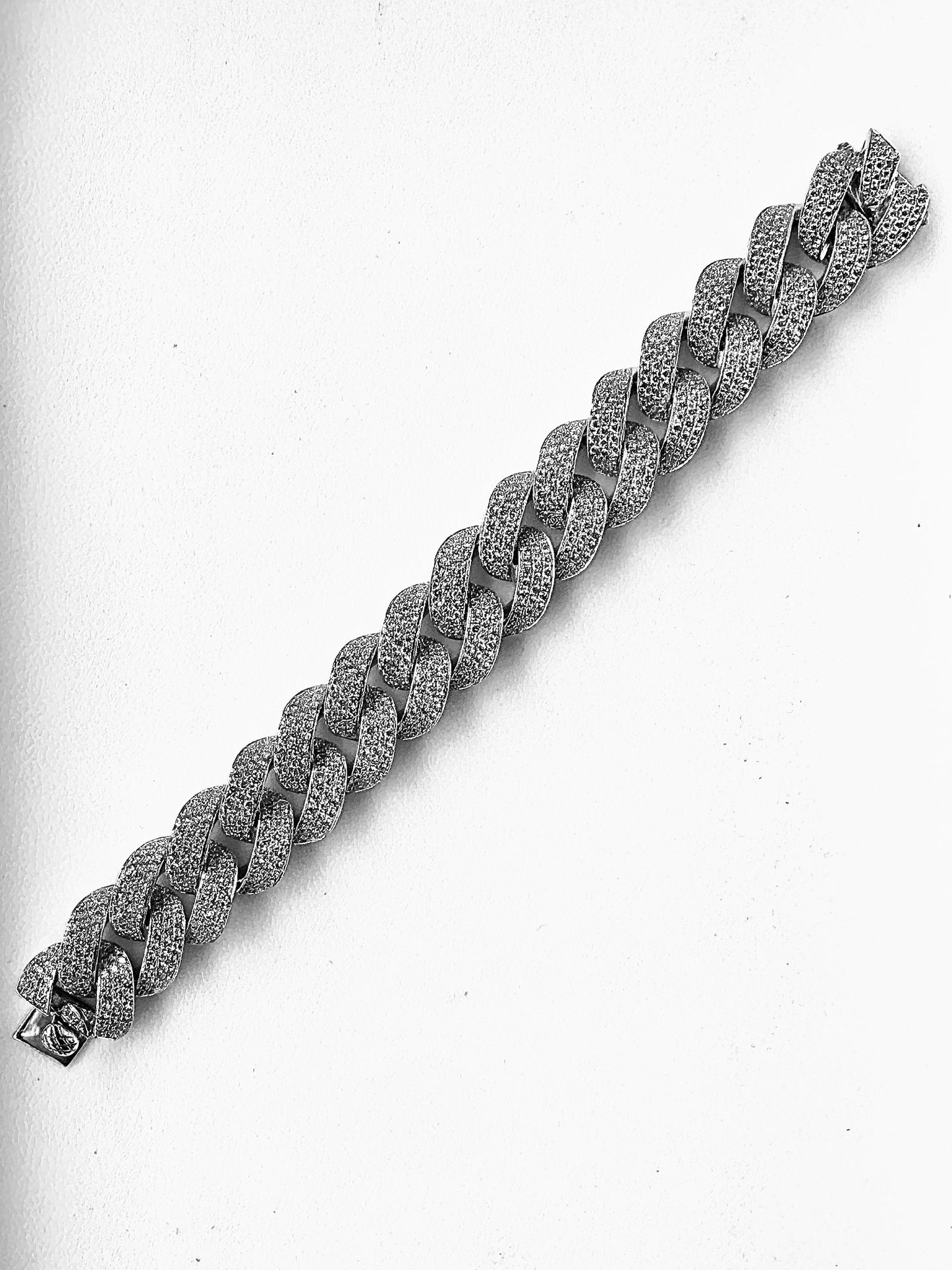 268-296 FAIEX | White Gold & Diamond Link Bracelet
