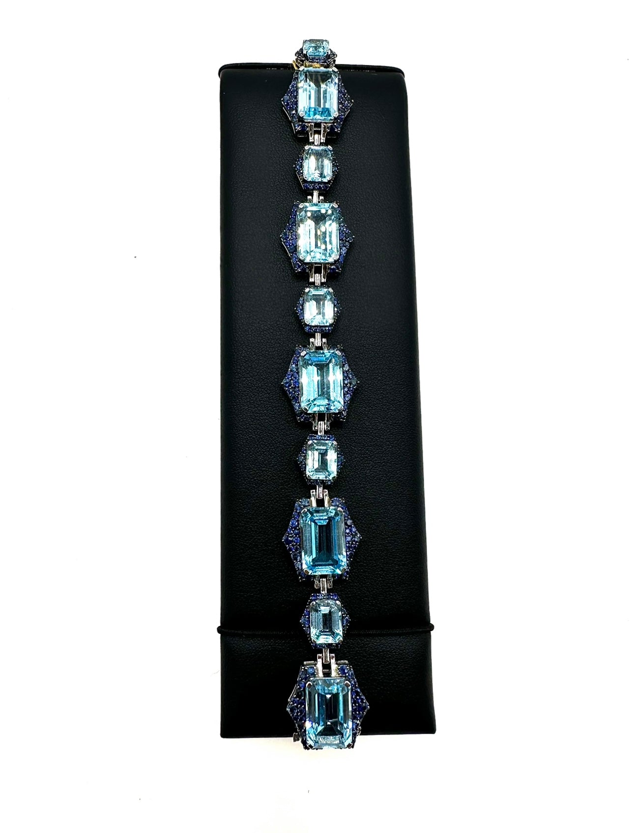 235-17 BAIE | 18kWG Blue Topaz 60.57cts Blue Sapph 5.49 cts