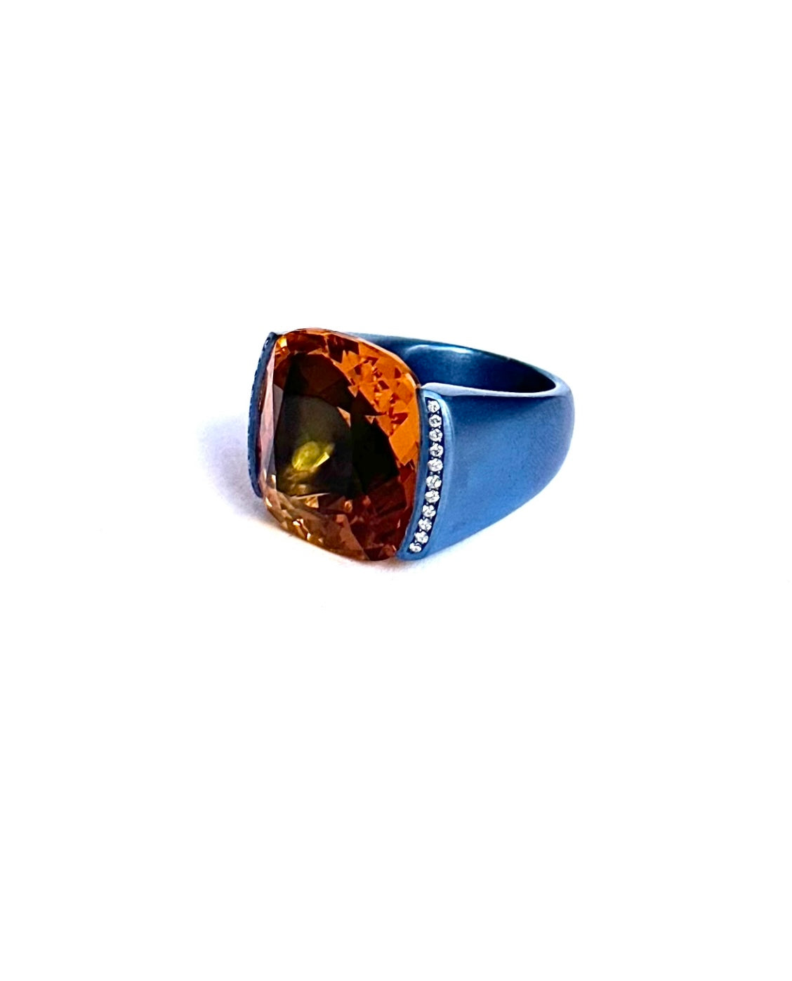 335-54 MOIE | Vhernier, D .16cts, Citrine 39.03
