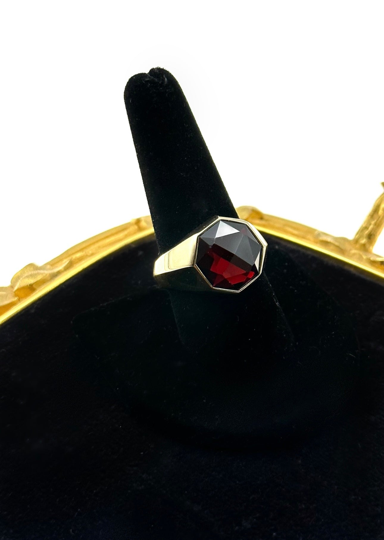 270-341 FBEX | 18KYG David Yurman Garnet Ring