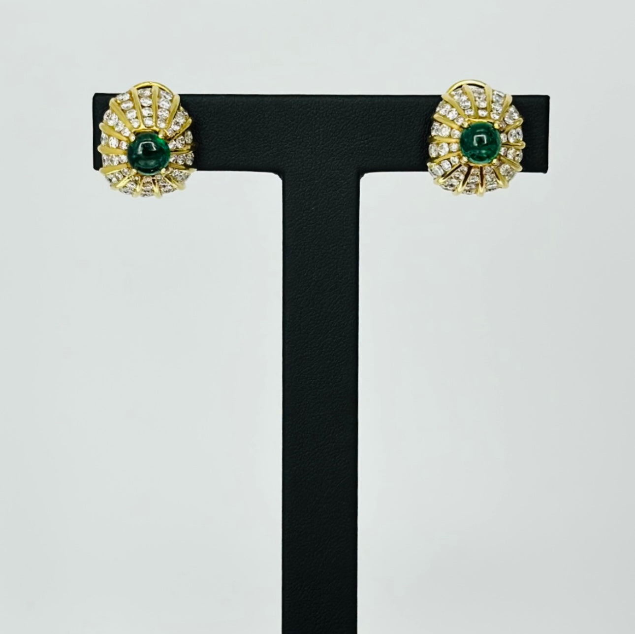 64-39 AEXE | Emerld: 3.45cts D:3.18cts