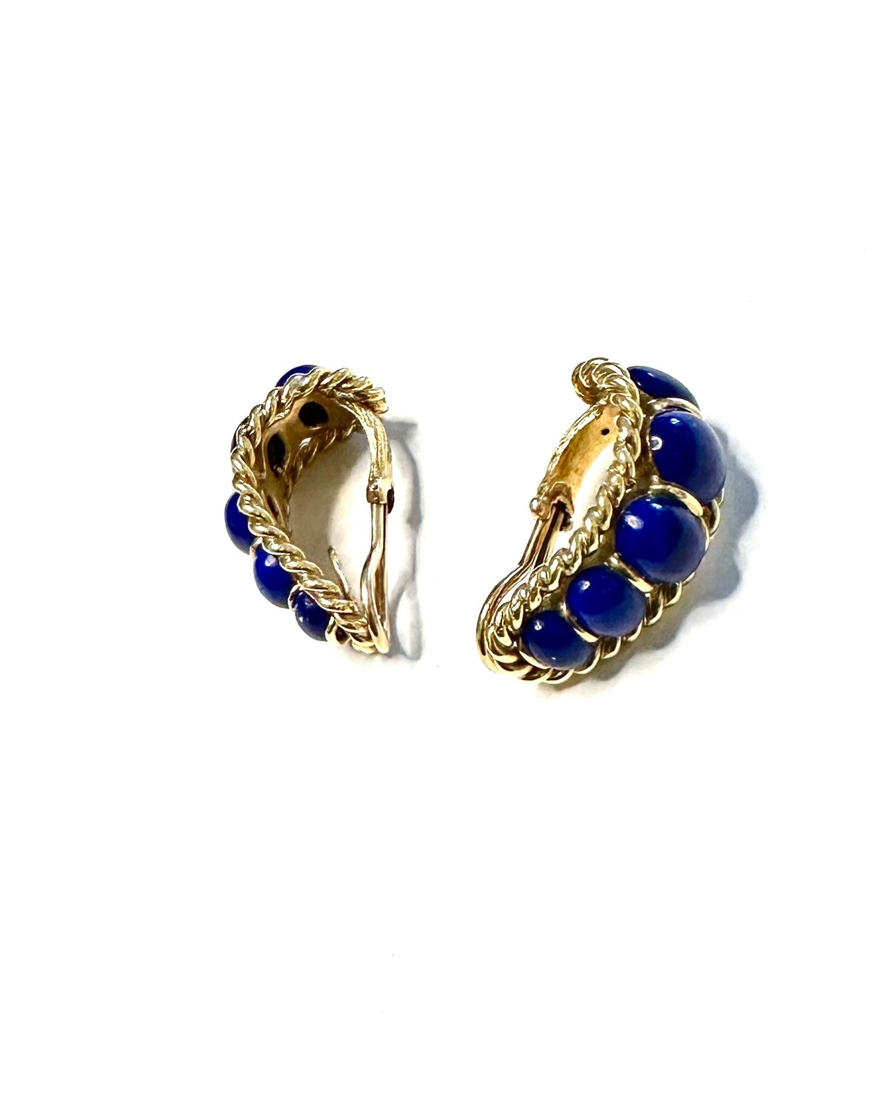 253-76 OIEX | 18KTYG Lapis Lazuli Earclips – J. Pacetti 253-76 OIEX | 18KTYG Lapis Lazuli Earclips – J. Pacetti