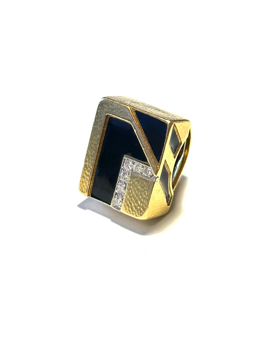 370-3 IEXE | 18KYG David Webb 1970's Blk Enaml Ring