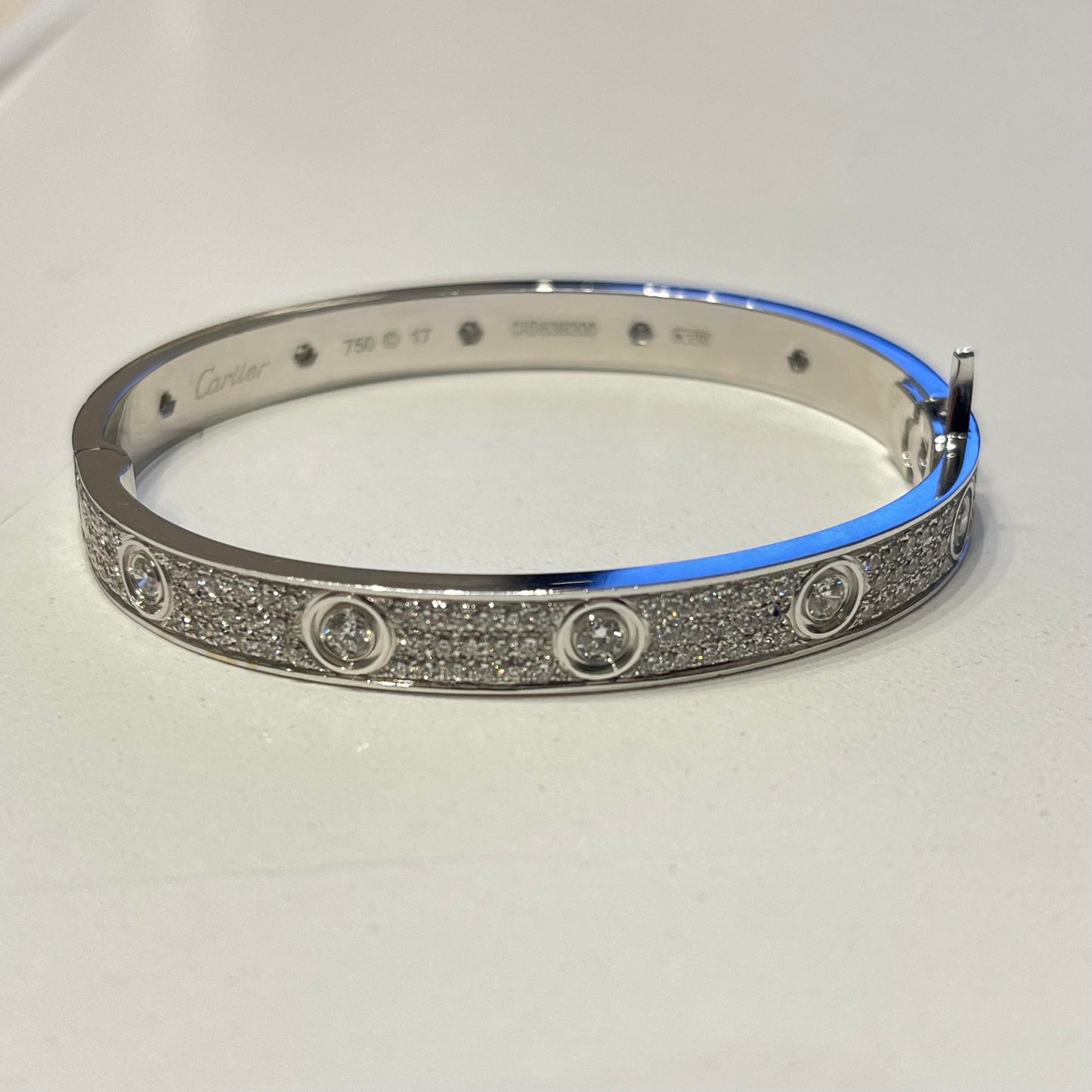 205-104 BIEX | 18K CARTIER Bangle with Diamonds CRD639200